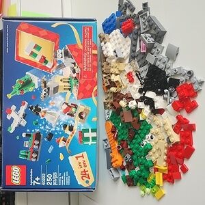 Lego OPENED BOX 24 in 1 Building Toy 250pc Set Seasonal Set 40222